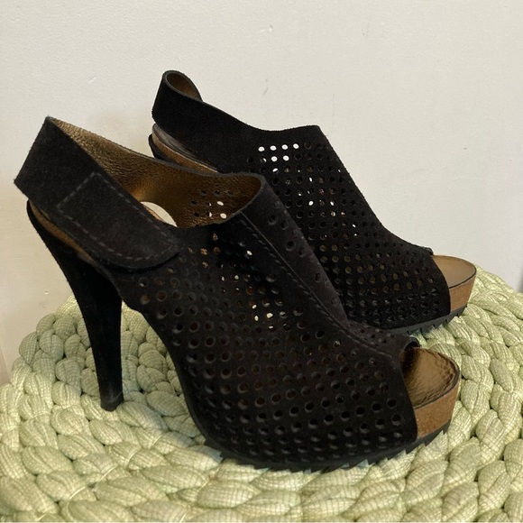 Pedro Garcia Black Suede Perforated Peep Toe Platform Heel Sandals - Picture 1 of 9